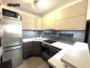 Pronájem bytu 2+kk, Praha - Krč, Na strži, 41 m2