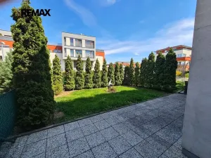 Pronájem bytu 2+kk, Praha - Pitkovice, Pečárková, 52 m2
