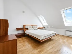 Prodej ordinace, Křižanov, Benešovo náměstí, 530 m2