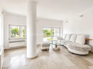 Prodej ordinace, Křižanov, Benešovo náměstí, 530 m2