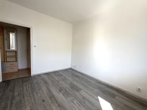Pronájem bytu 2+1, Hrušovany u Brna, Sídliště, 58 m2