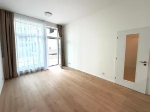 Pronájem kanceláře, Brno - Černá Pole, třída Generála Píky, 84 m2