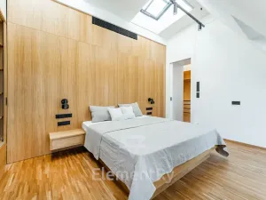 Pronájem bytu 4+kk, Praha, Sokolovská, 118 m2