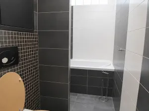 Pronájem bytu 3+1, Praha - Letňany, Bukovecká, 76 m2