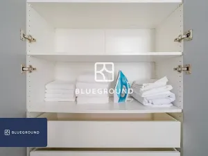 Pronájem bytu 2+kk, Praha - Vinohrady, Sarajevská, 42 m2