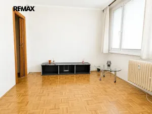 Pronájem bytu 2+1, Praha - Strašnice, Křenická, 57 m2