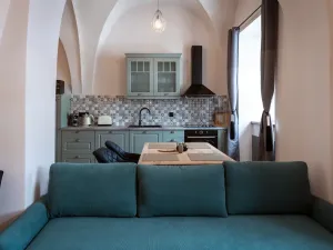 Prodej bytu 2+kk, Jáchymov, náměstí Republiky, 70 m2