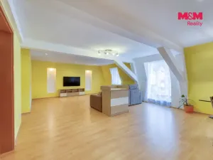 Prodej bytu 4+kk, Cheb, Růžový kopeček, 158 m2