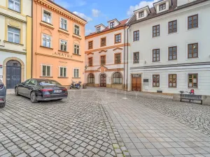 Pronájem kanceláře, Hradec Králové, Malé náměstí, 500 m2