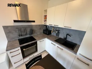 Pronájem bytu 1+kk, Beroun, Vinařská, 33 m2