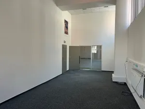 Pronájem kanceláře, Praha - Holešovice, Jankovcova, 240 m2