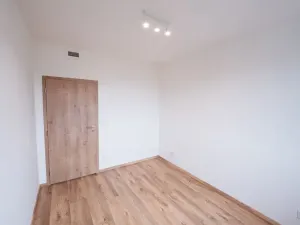 Pronájem bytu 2+kk, Praha - Strašnice, Strančická, 44 m2
