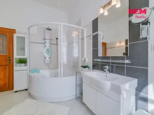 Prodej bytu 3+1, Mariánské Lázně - Úšovice, Anglická, 95 m2