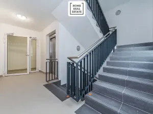 Prodej bytu 1+kk, Praha - Smíchov, Pod Barvířkou, 36 m2
