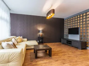 Prodej rodinného domu, Praha - Benice, Okrasná, 230 m2