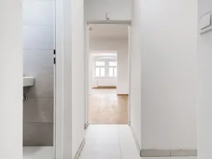 Pronájem obchodního prostoru, Praha - Nové Město, Sokolská, 50 m2