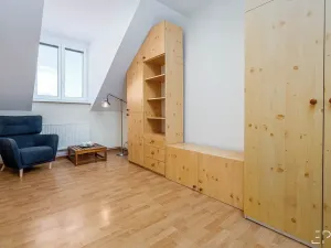 Pronájem bytu 3+1, Praha - Libeň, Novákových, 59 m2