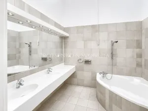 Prodej vily, Křižanov, Benešovo náměstí, 530 m2