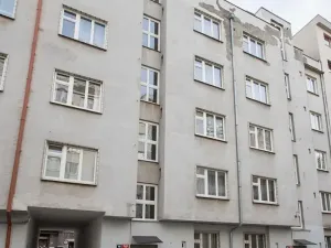 Pronájem bytu 2+kk, Praha - Karlín, Křižíkova, 48 m2