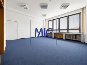 Pronájem kanceláře, Brno, Šujanovo náměstí, 364 m2