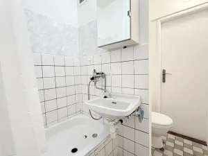 Prodej bytu 1+kk, Praha - Vokovice, Evropská, 22 m2