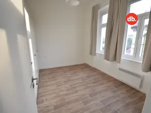 Pronájem bytu 3+kk, Karlovy Vary, Táborská, 80 m2