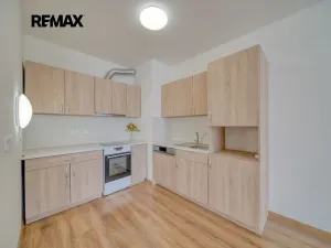 Pronájem bytu 2+kk, Velký Osek, U hřiště, 60 m2