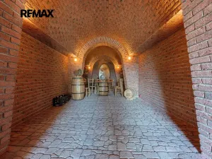 Prodej vily, Králův Dvůr, Pod Lesem, 708 m2