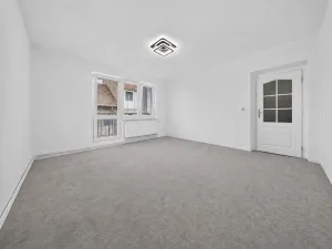 Prodej bytu 3+1, Černuc, 79 m2