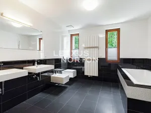 Pronájem rodinného domu, Praha - Kunratice, Poběžovická, 354 m2