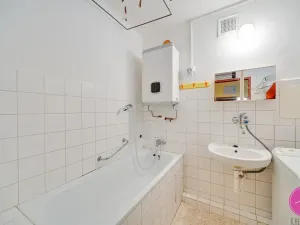Pronájem bytu 2+1, Olomouc, Ladova, 58 m2