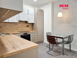Pronájem bytu 2+kk, Praha - Bubeneč, Eliášova, 59 m2