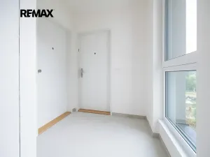 Pronájem bytu 3+kk, Praha - Modřany, Kolmanova, 77 m2