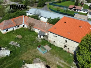 Prodej zemědělského objektu, Počedělice, 2500 m2