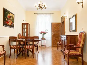 Prodej bytu 3+1, Praha - Malá Strana, Petřínská, 102 m2