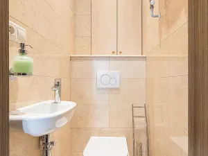 Prodej bytu 3+1, Praha - Malá Strana, Petřínská, 102 m2