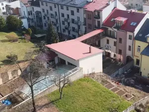 Dražba vícegeneračního domu, Náchod, Komenského, 1000 m2