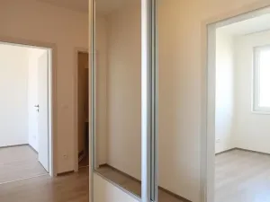 Pronájem bytu 3+kk, Praha - Vysočany, Svatošových, 72 m2