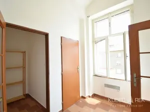 Pronájem bytu 2+1, Tábor, 9. května, 75 m2