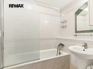 Pronájem bytu 2+kk, Praha - Vysočany, Podkovářská, 54 m2