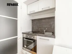 Pronájem bytu 1+kk, Praha - Střešovice, Za Hládkovem, 22 m2