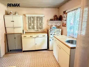 Prodej chaty, Káraný, 60 m2