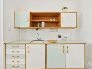 Prodej bytu 2+kk, Praha - Kobylisy, Šimůnkova, 32 m2