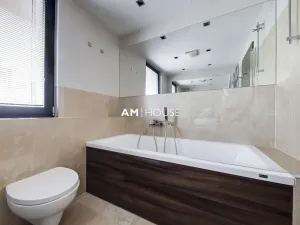 Pronájem bytu 4+kk, Praha - Libeň, Voctářova, 98 m2
