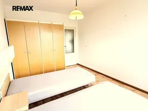 Pronájem bytu 3+1, Praha - Žižkov, Jeseniova, 73 m2