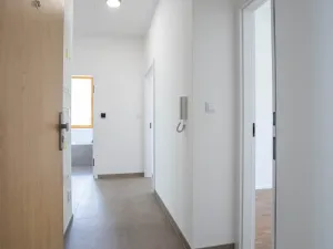 Pronájem bytu 3+kk, Praha - Radotín, Na Výšince, 58 m2