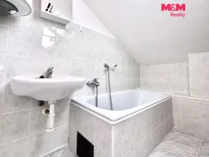 Pronájem bytu 1+kk, Nový Bor, Sklářská, 24 m2