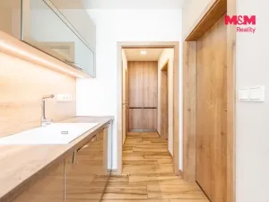 Prodej bytu 3+1, Zlín, Slezská, 69 m2