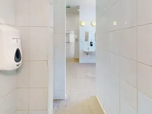 Pronájem kanceláře, Hradec Králové, Akademika Bedrny, 470 m2