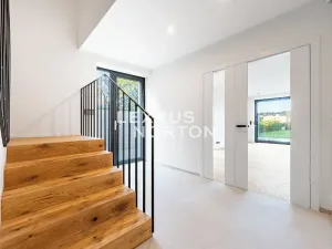 Pronájem rodinného domu, Praha - Stodůlky, Ke Koh-i-nooru, 282 m2